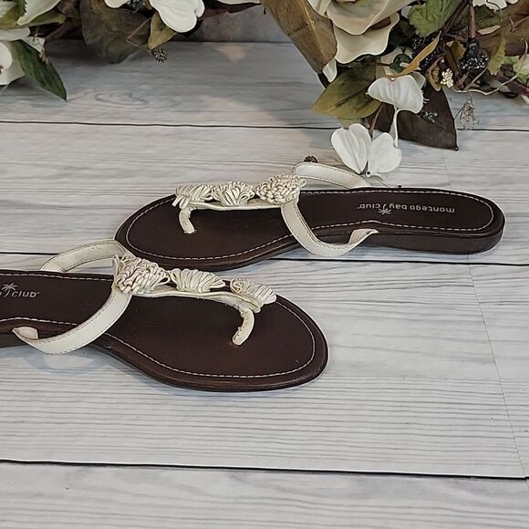 Montego Bay Club summer white t-strap toe sandals Women's Size 7.5 - Picture 4 of 9